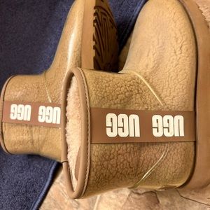 Pair of UGGS WATERPROOF boots NO BOX